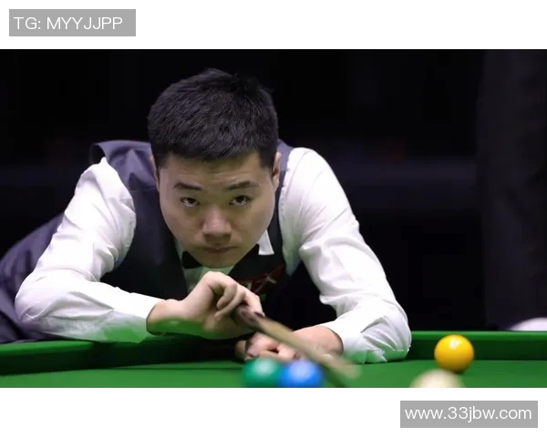 丁俊晖与艾伦女裁判的精彩对决引发的热议与关注